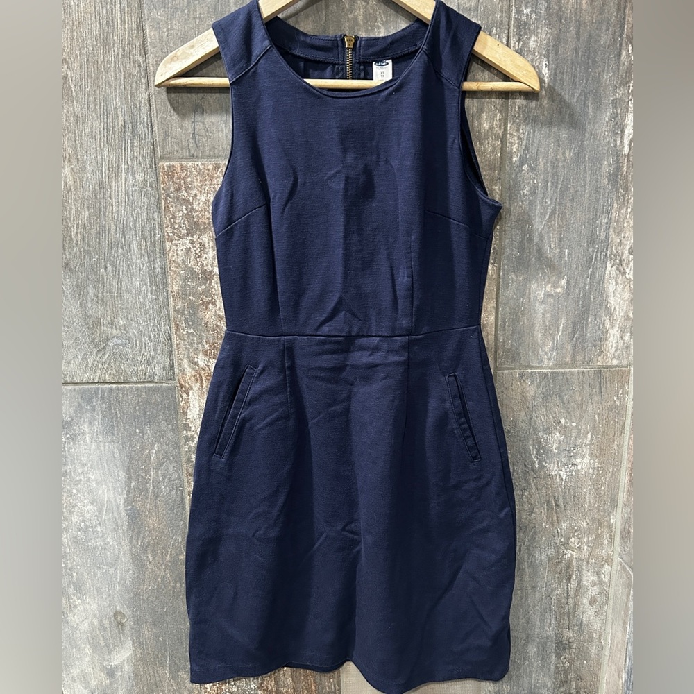 Old Navy Sleeveless Navy Sheath Dress